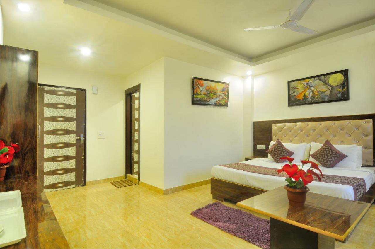 Hotel Noida Delight Екстер'єр фото